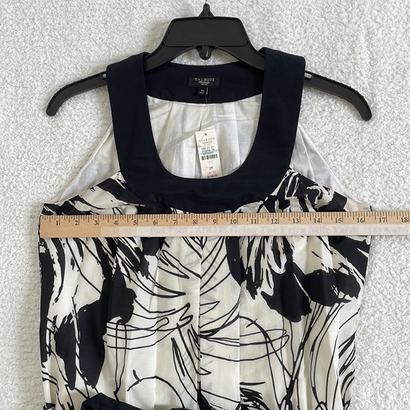 TALBOTS BLACK AND WHITE SLEEVELESS, PLEATED SCOOP NECK, LINED DRESSE WITH SASH - Picture 13 of 16